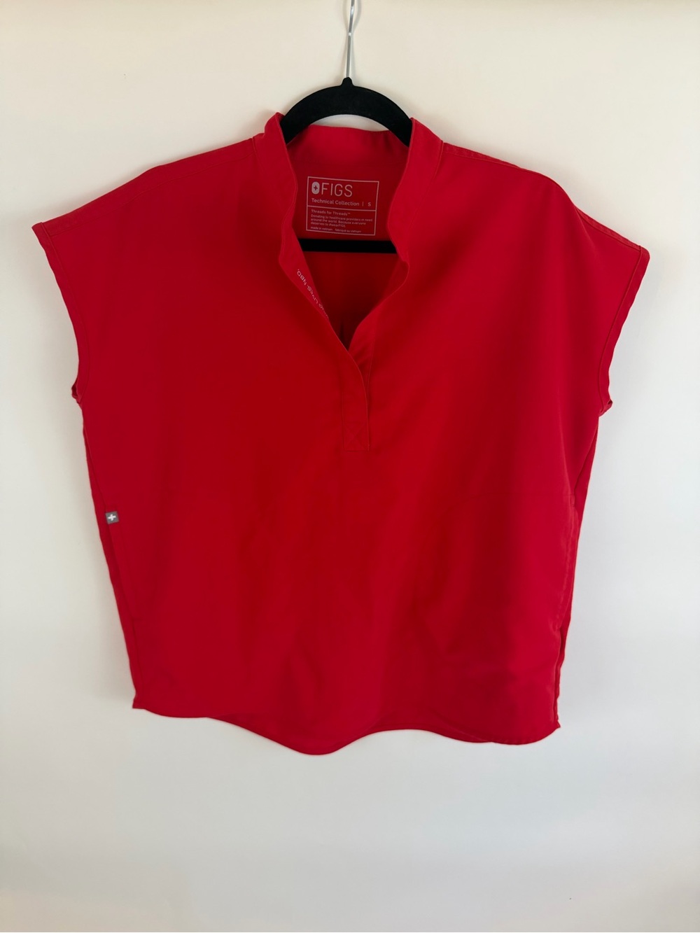 FIGS Technical Collection Red Scrub Set S/T - Picture 3 of 15
